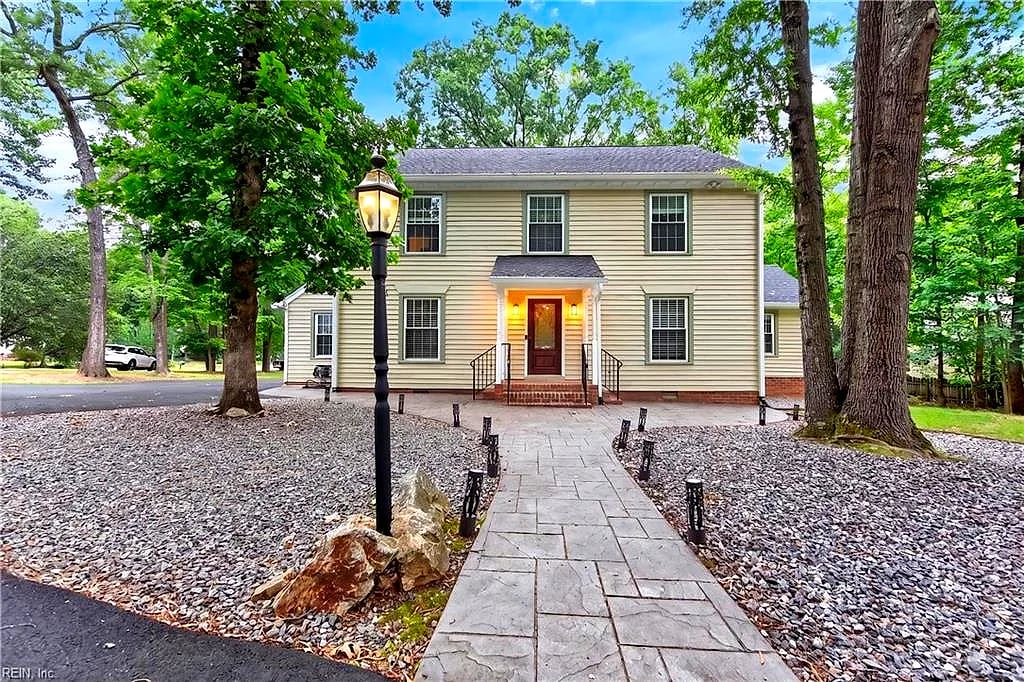 11414 Lindenshire LN, Richmond — 4 bed Residential, 2,280 sqft