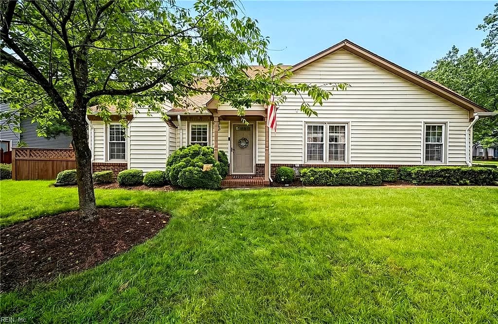 800 Shenandoah River RD, CHESAPEAKE VA 23320 - Photo 2