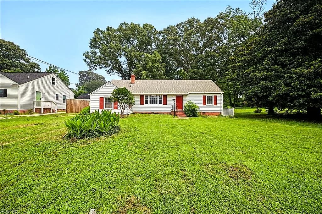 913 Jackson DR, WILLIAMSBURG VA 23185 - Photo 3