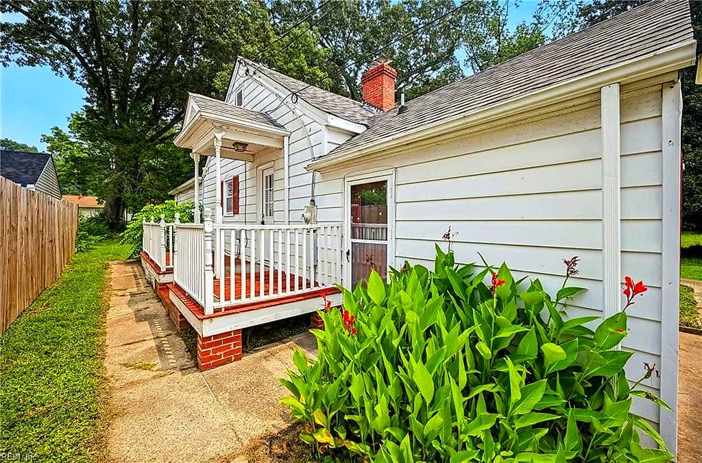913 Jackson DR, WILLIAMSBURG VA 23185 - Photo 5