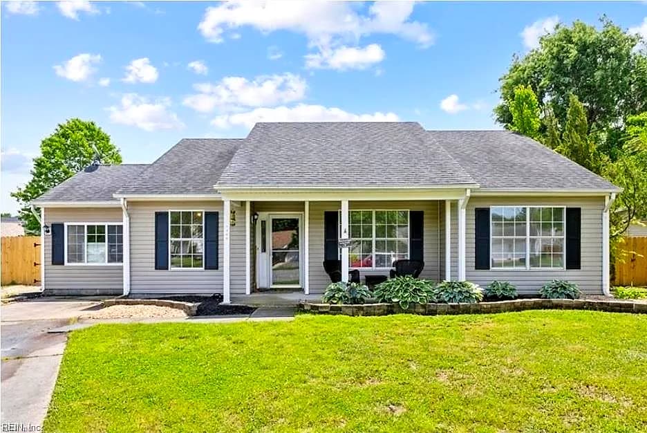 1246 Woods WAY, CHESAPEAKE VA 23323 - Main photo