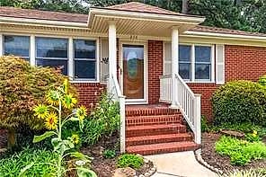 236 E McGinnis CIR, NORFOLK VA 23502