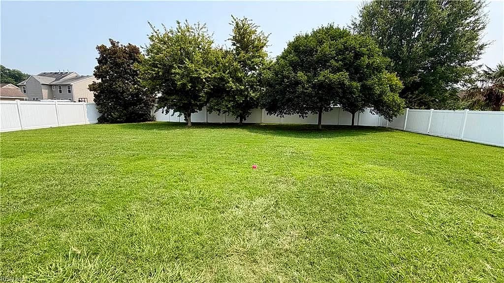 1221 Rosebud LN, CHESAPEAKE VA 23322 - Photo 4