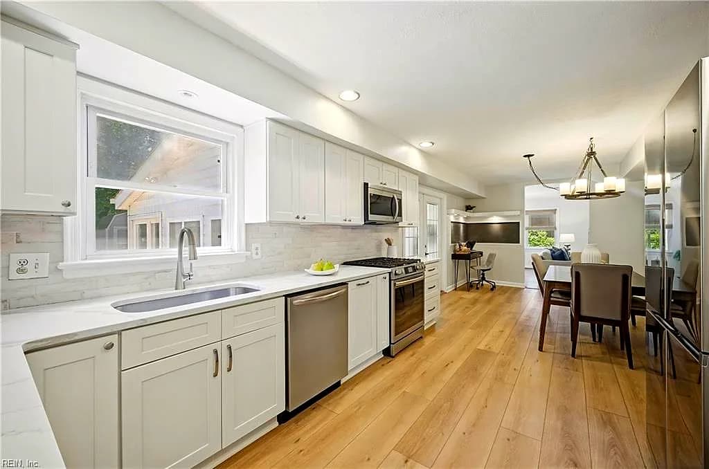 724 Yorkshire DR, VIRGINIABEACH VA 23452 - Photo 3