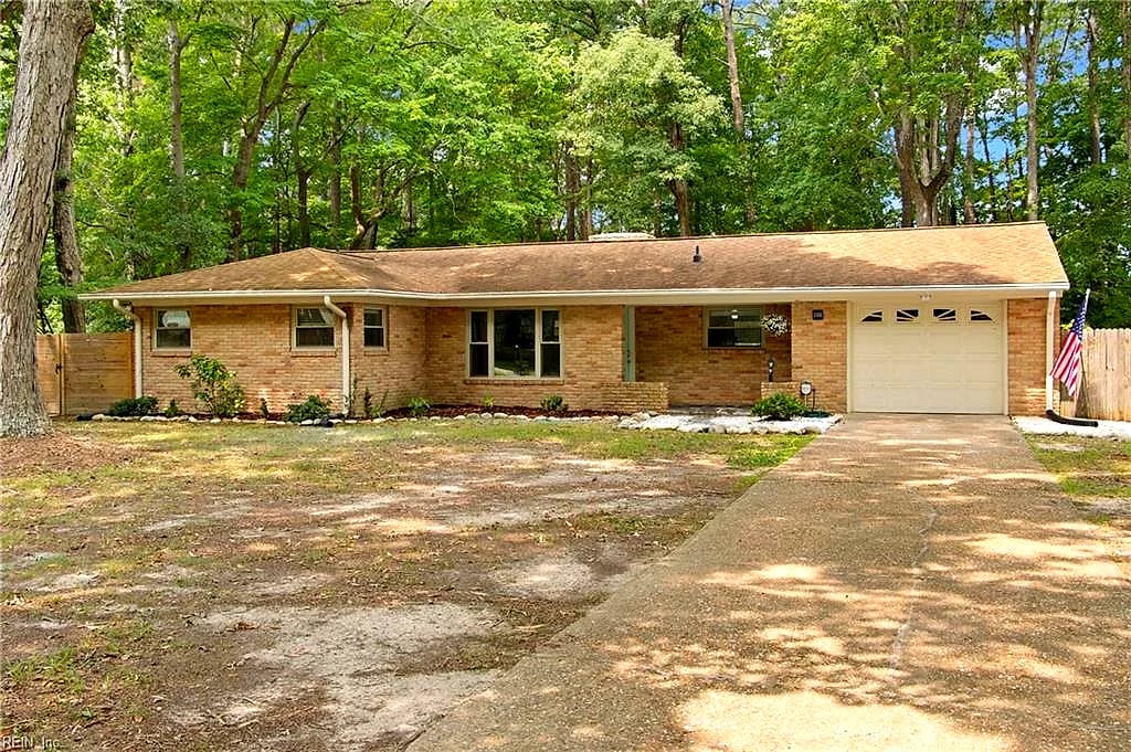 206 Beechwood DR, YORKTOWN VA 23692