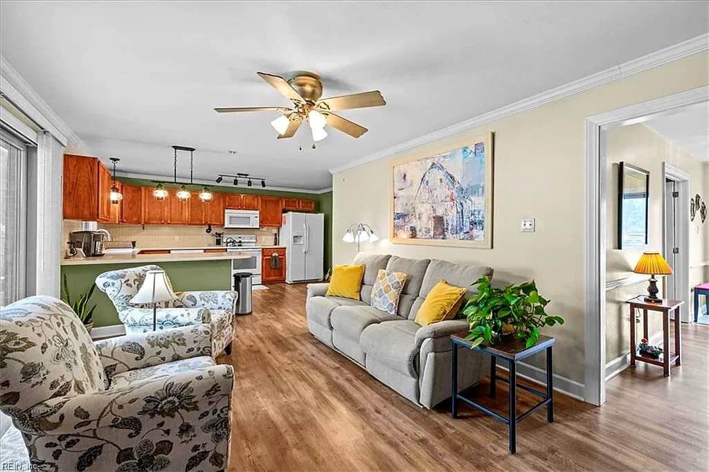 311 Sussex CT, SUFFOLK VA 23434 - Photo 3