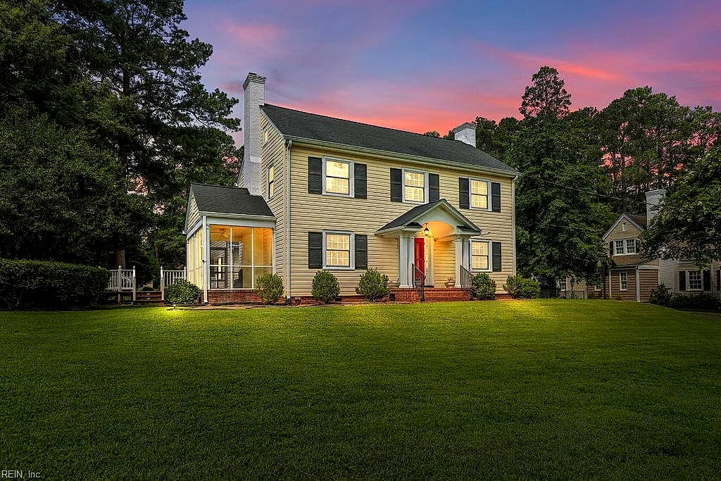 405 Meadow LN, FRANKLIN VA 23851