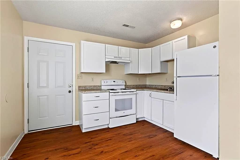 2344 Grandy AVE #B, NORFOLK VA 23509 - Photo 3