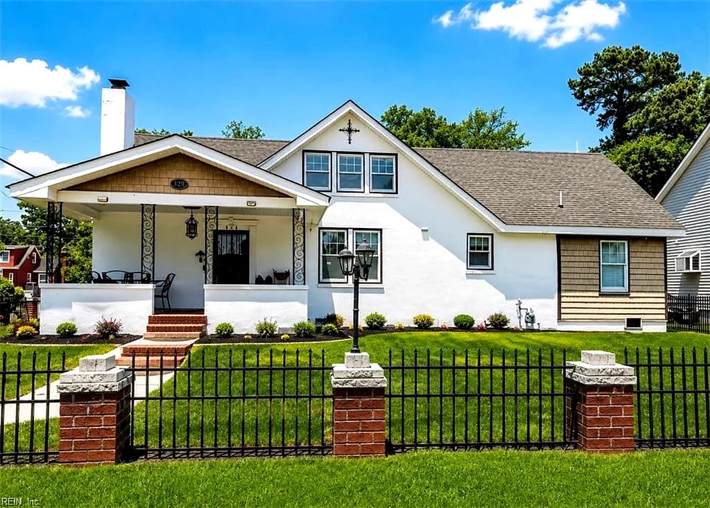 524 Newport News AVE, Hampton — 5 bed Residential, 2,547 sqft