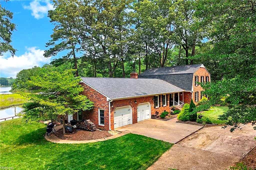 114 Bonito DR, YORKTOWN VA 23692 - Main photo