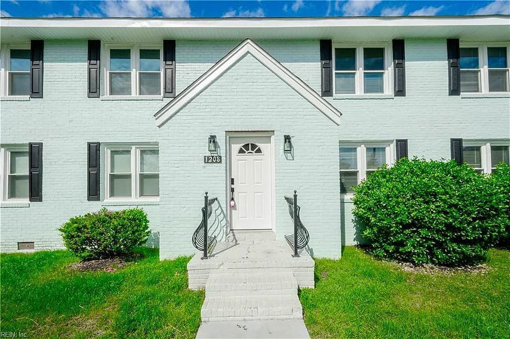 1208 W Ocean View AVE #5, NORFOLK VA 23503 - Photo 2