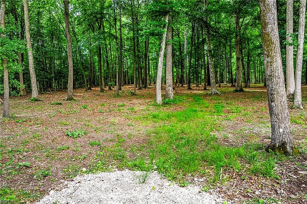 7.92ac Five Gables Woodlands NONE, Gloucester — Land and Farms