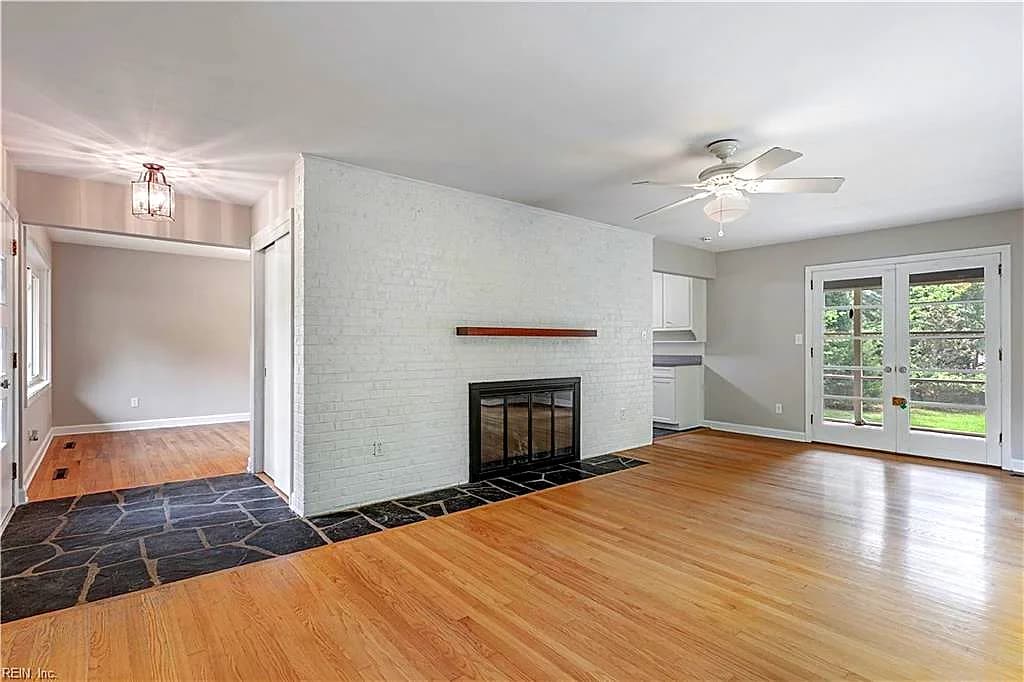 5 Draper LN, NEWPORT NEWS VA 23606 - Photo 4