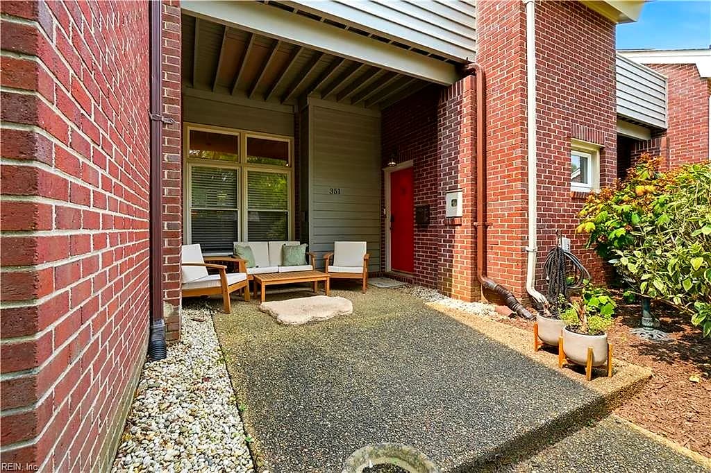 351 Pender CT, NORFOLK VA 23517 - Photo 3
