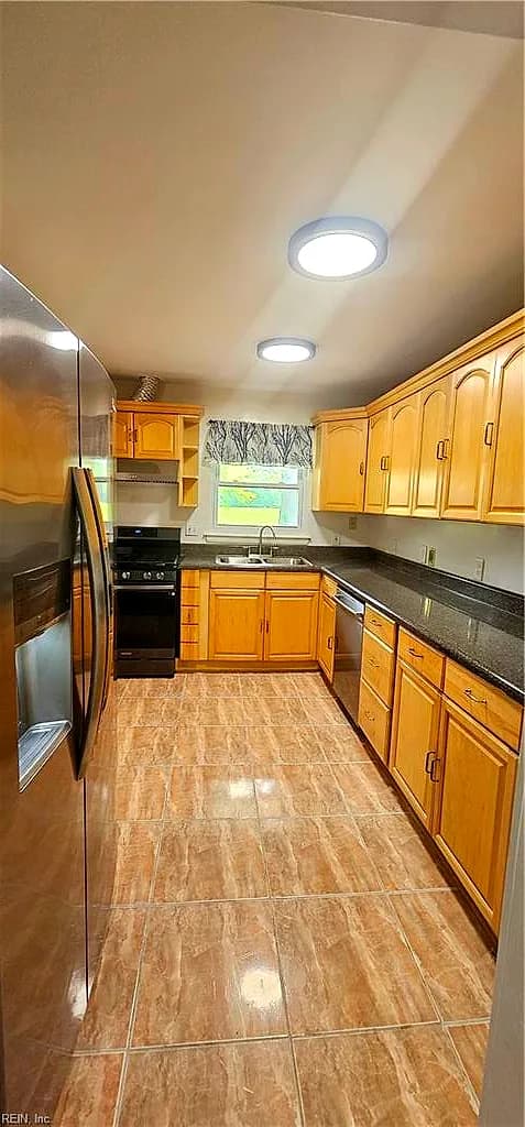 3520 Gamage DR, NORFOLK VA 23518 - Photo 3