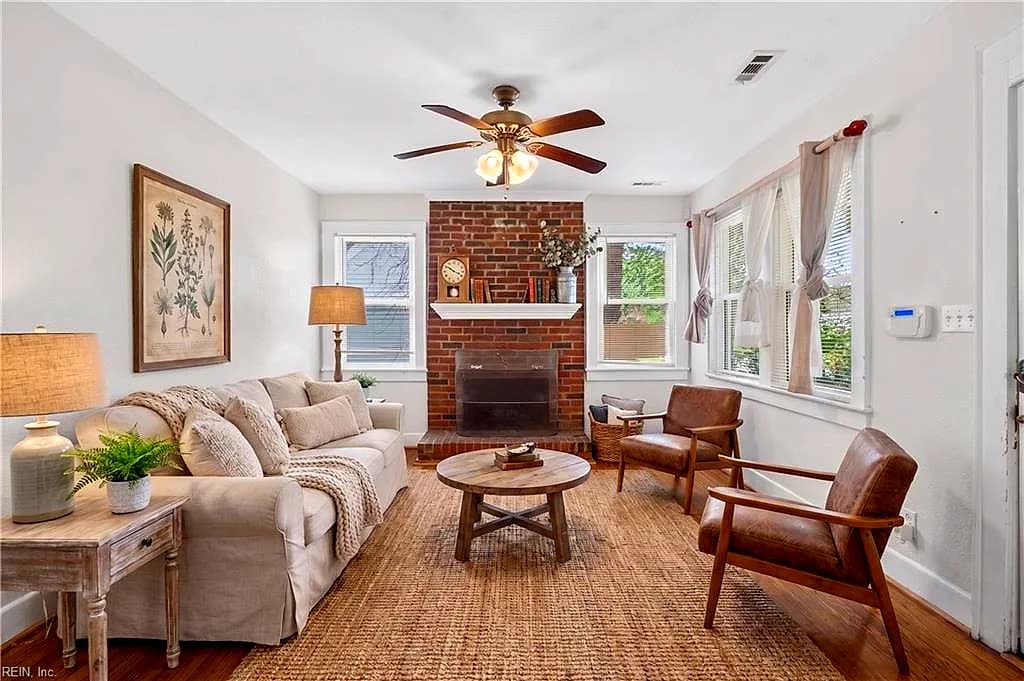 3820 Lenoir CIR, NORFOLK VA 23513 - Main photo