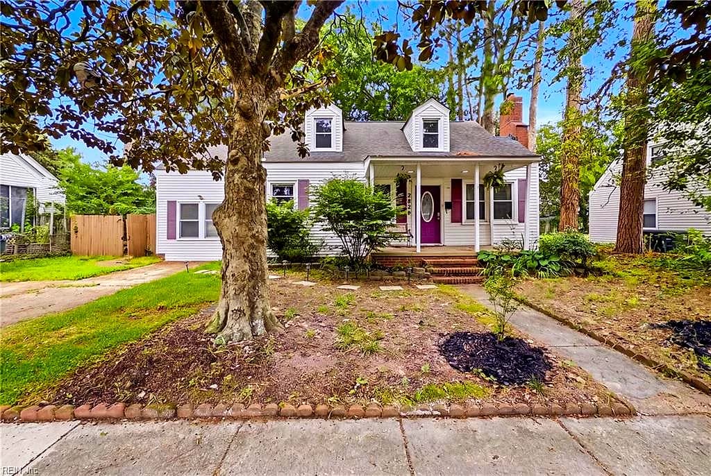 3820 Lenoir CIR, NORFOLK VA 23513 - Photo 4