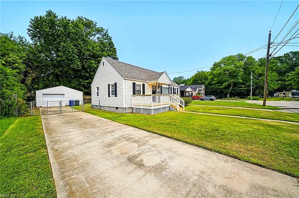 1382 Hammond CT, NORFOLK VA 23503 - Photo 3