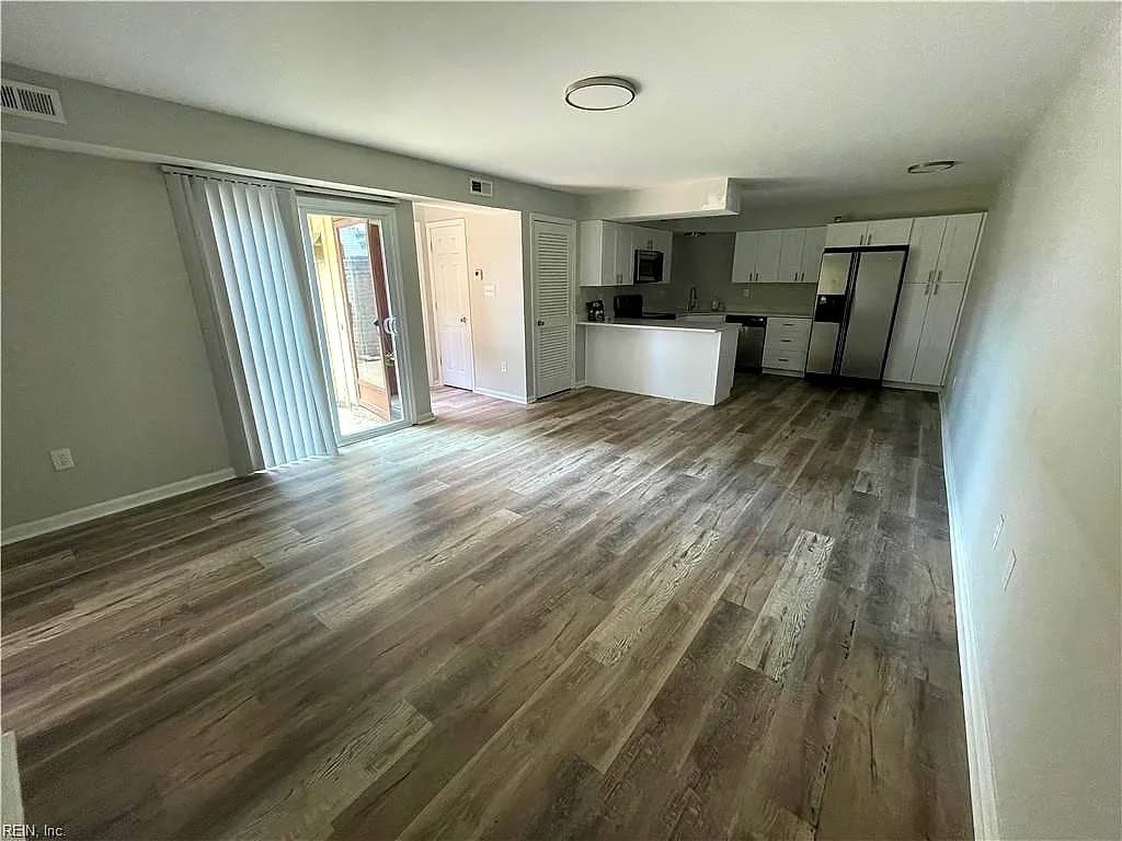 1024 Lands End WAY, VIRGINIABEACH VA 23451 - Photo 4