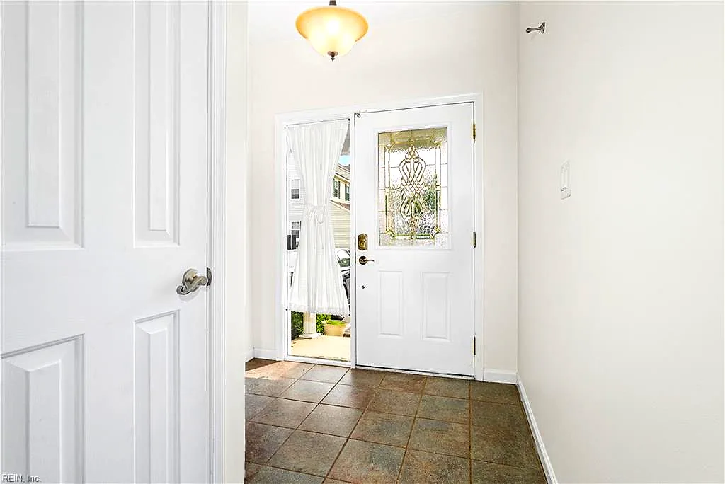4938 April AVE, VIRGINIABEACH VA 23464 - Photo 5