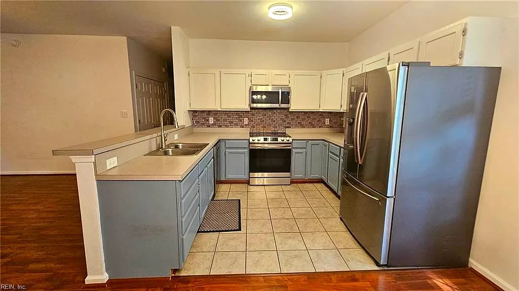 332 Summerville CT, VIRGINIABEACH VA 23451 - Photo 3