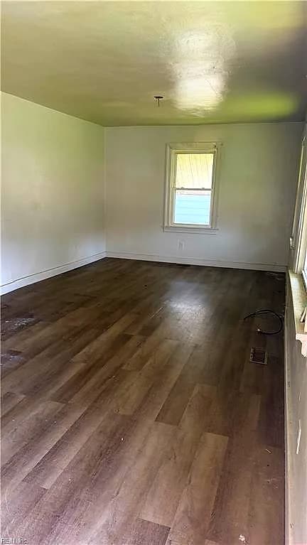 204 Fairview CIR, PORTSMOUTH VA 23702 - Photo 3