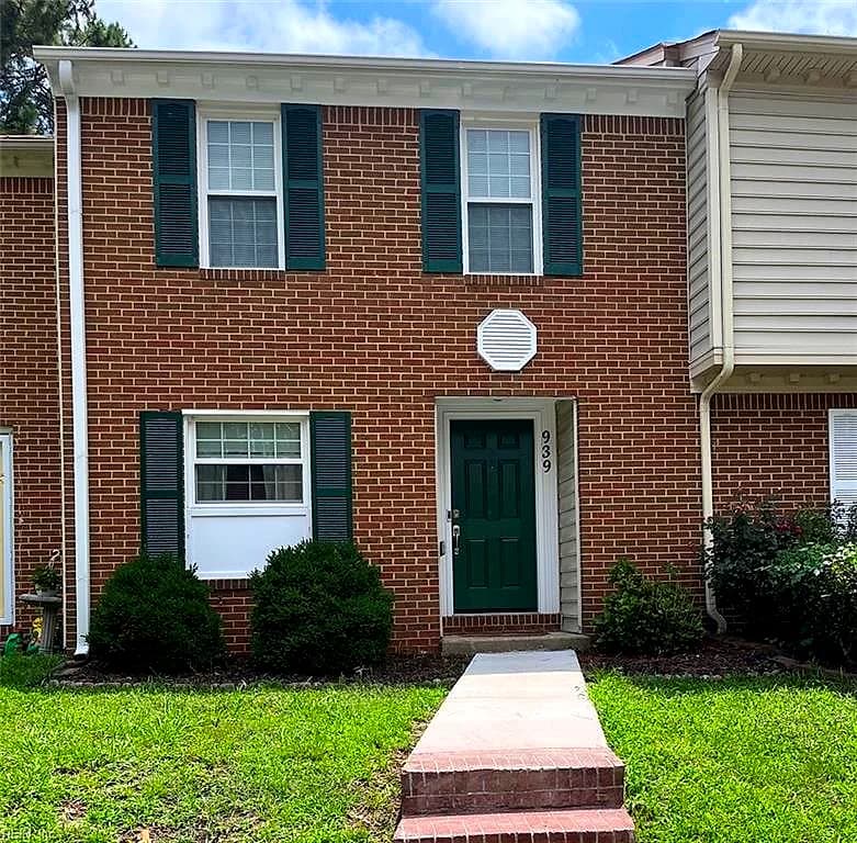 939 Still Harbor CIR, CHESAPEAKE VA 23320 - Photo 2