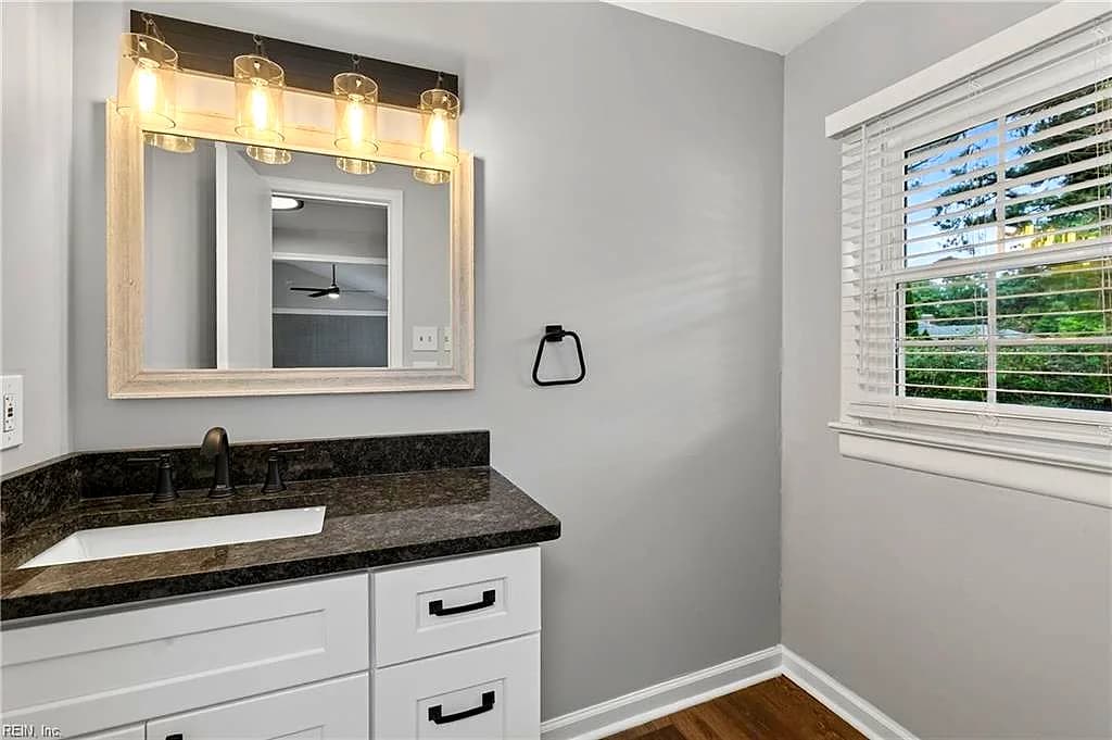 7018 Hunters CT, NORFOLK VA 23518 - Photo 5