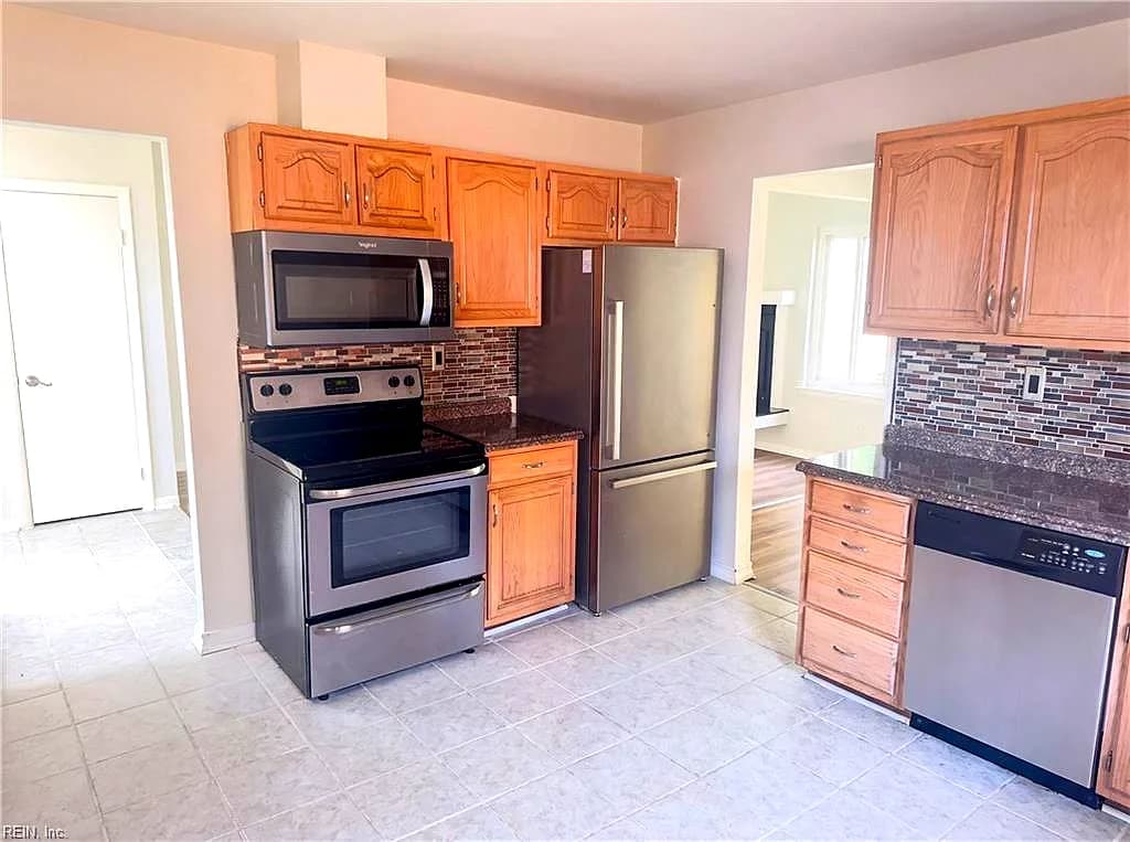 911 Prior CT, VIRGINIABEACH VA 23462 - Photo 3
