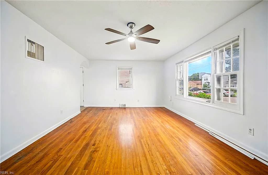 2320 Palmyra ST, NORFOLK VA 23513 - Photo 3