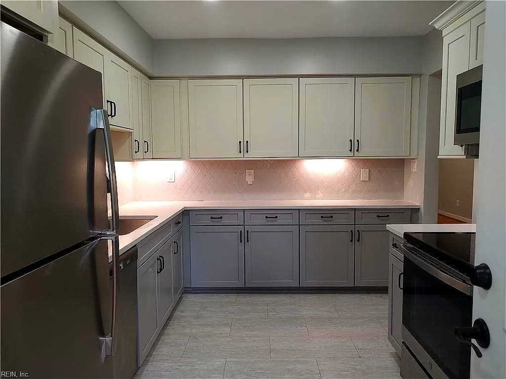 2056 Atwater CIR, NORFOLK VA 23509 - Photo 3