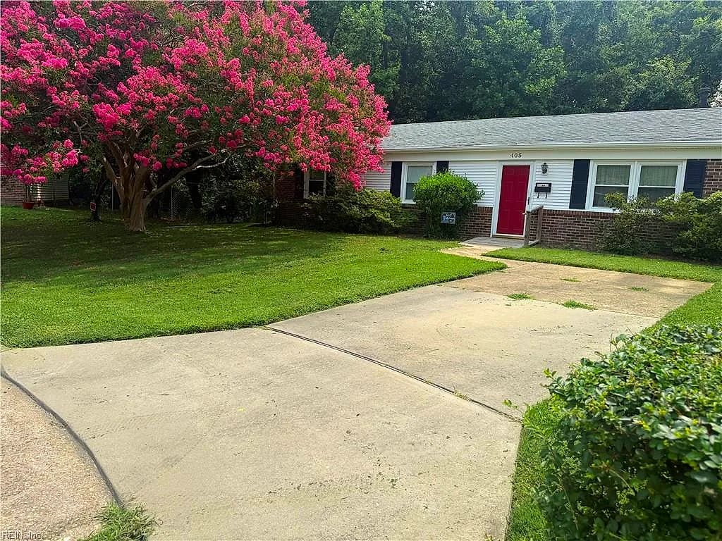 405 Dunmore DR, NEWPORT NEWS VA 23602