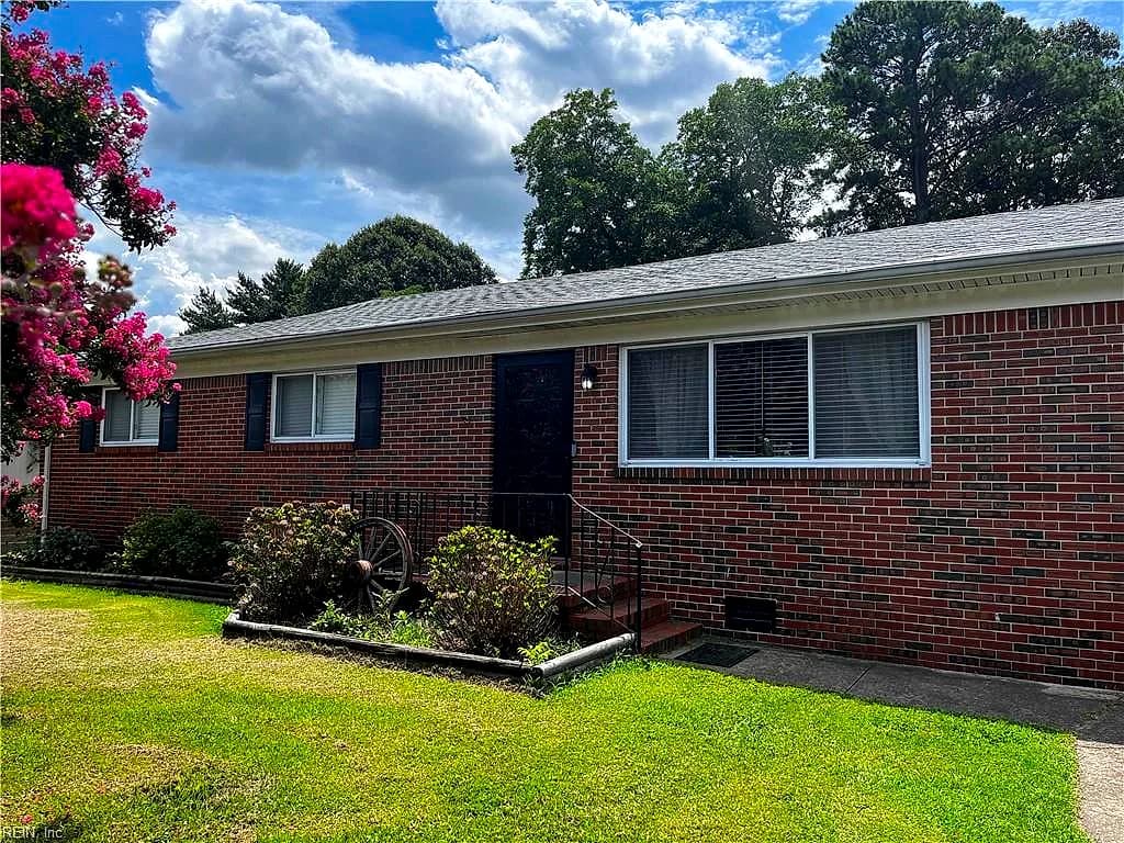 5909 Woodstock CT, VIRGINIABEACH VA 23464 - Main photo