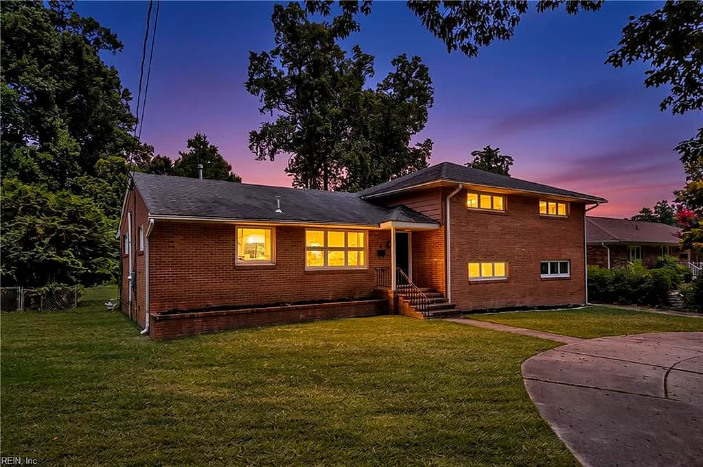 6 Downing PL, NEWPORT NEWS VA 23606 - Main photo