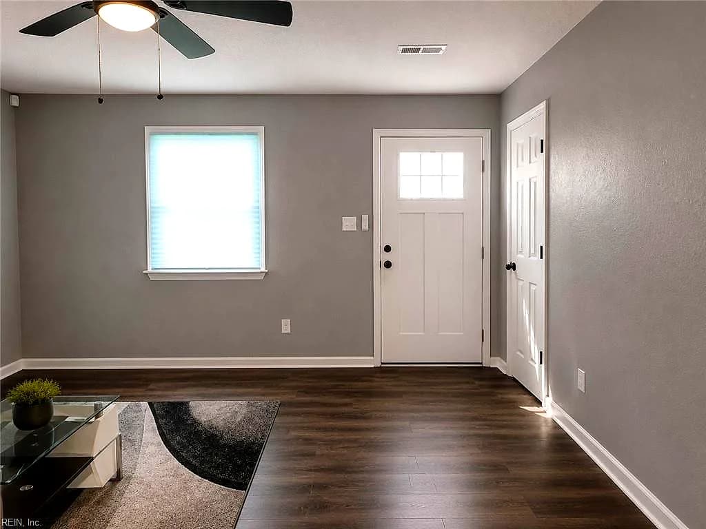 239 Libby ST, HAMPTON VA 23663 - Photo 5