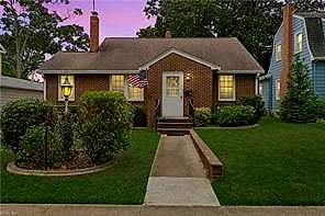 91 Alleghany RD, HAMPTON VA 23661