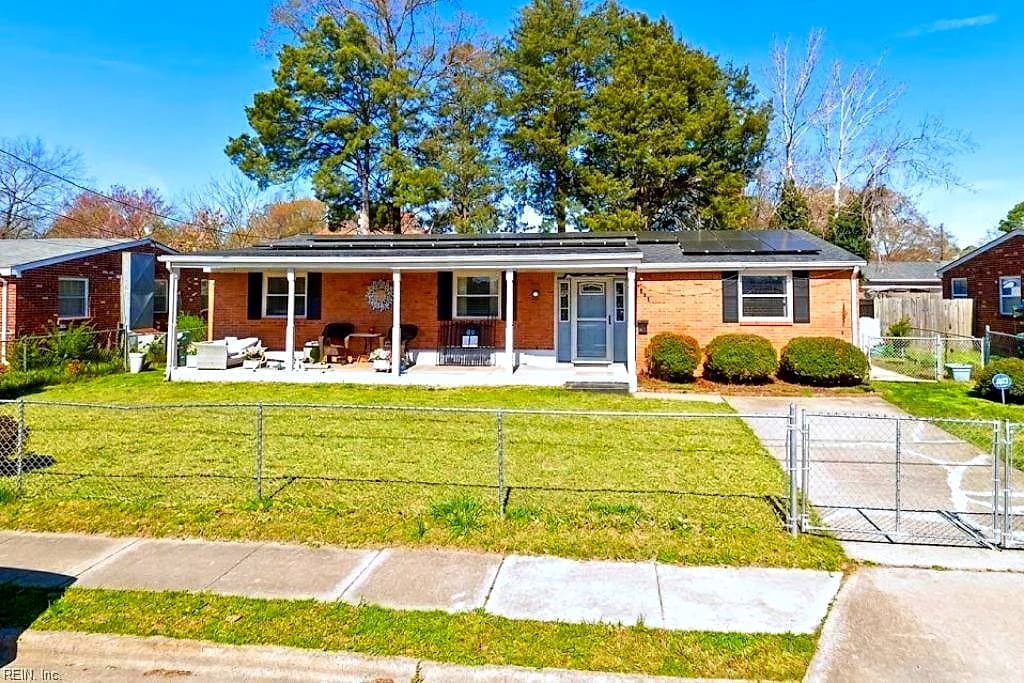 2215 Rawood DR, HAMPTON VA 23663 - Main photo