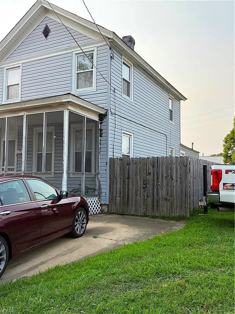 333 Elm AVE, HAMPTON VA 23669 - Photo 4