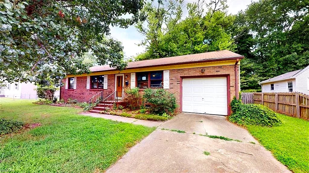 110 Londonshire TER, Hampton — 3 bed Residential, 1,040 sqft