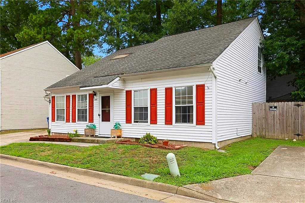 205 Hunt Club RN S, NEWPORT NEWS VA 23608 - Main photo