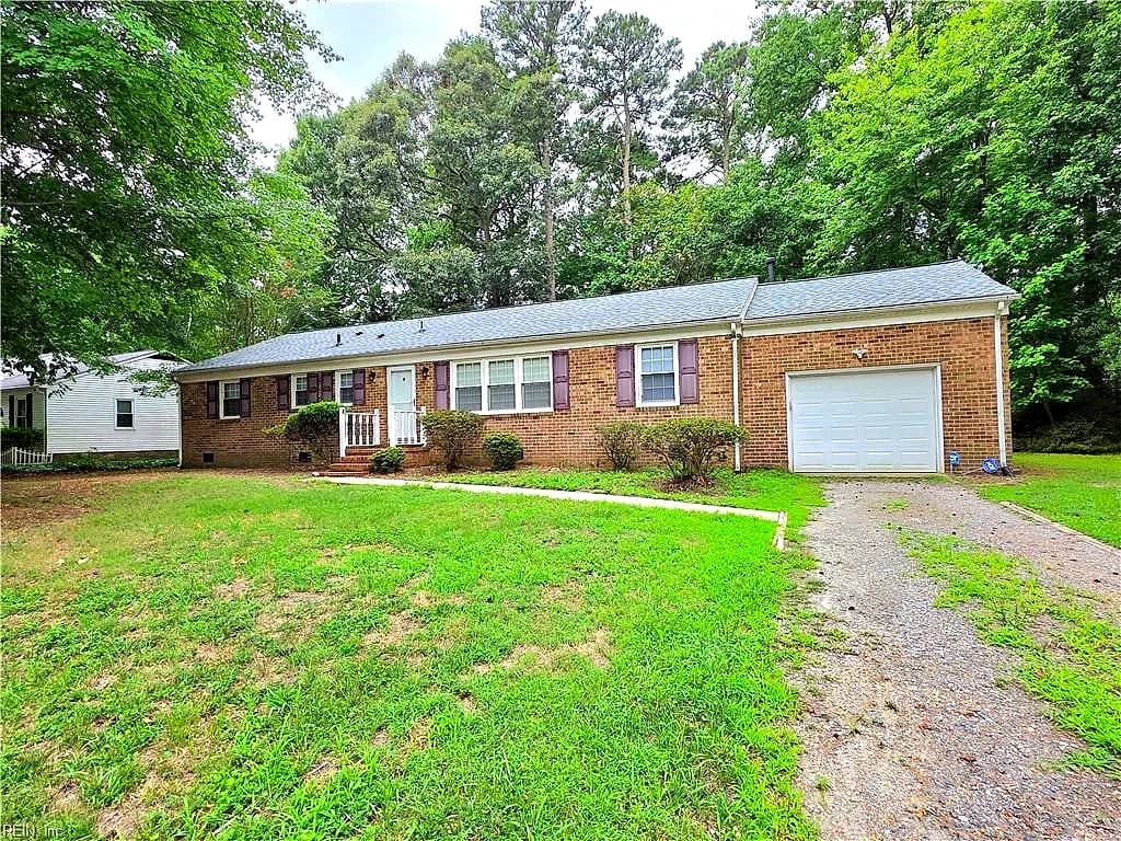 409 Rosewood LN, YORKTOWN VA 23692 - Main photo