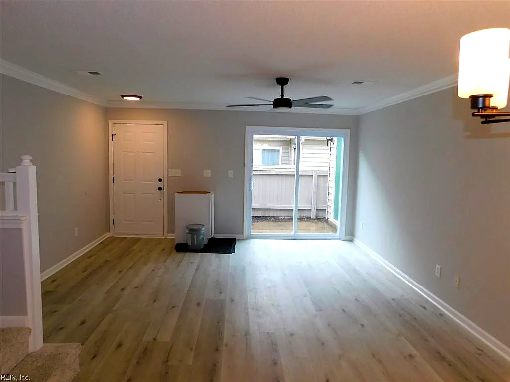 2351 Old Greenbrier RD, CHESAPEAKE VA 23325 - Photo 3