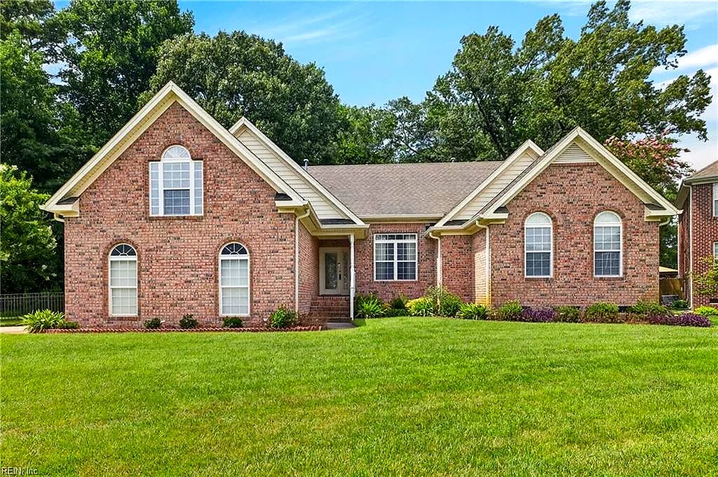 1104 Arabian ARCH, CHESAPEAKE VA 23322