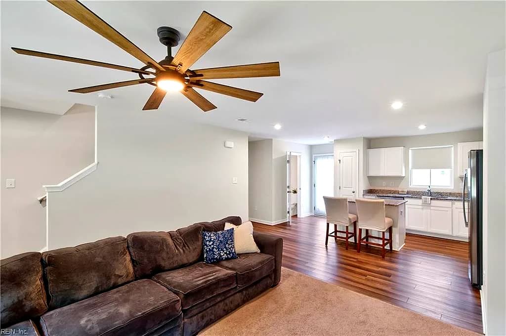 106 Makayla DR, WILLIAMSBURG VA 23185 - Photo 4