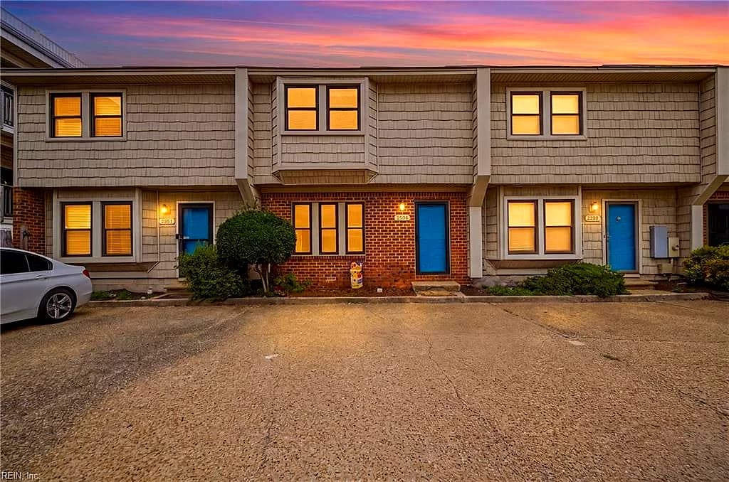 2303 Breakers CT, VIRGINIABEACH VA 23451 - Photo 2