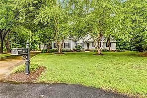 209 Bishop CIR, SMITHFIELD VA 23430 - Photo 3