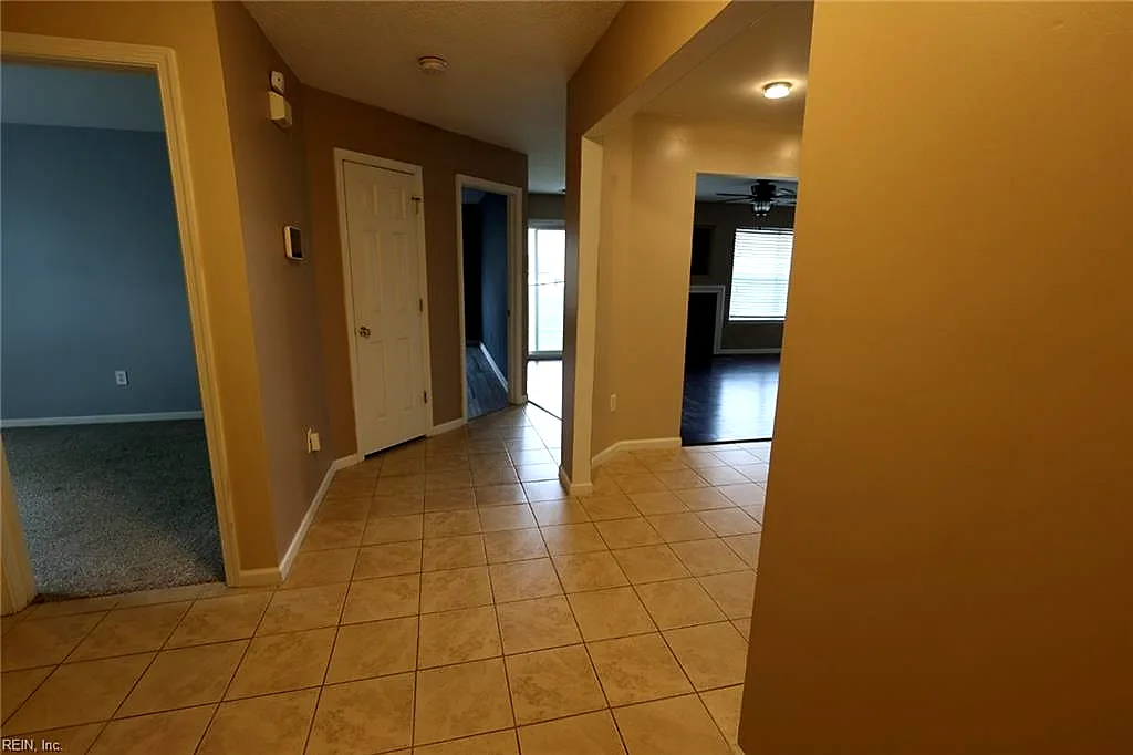 517 Magistrate LN, NEWPORTNEWS VA 23608 - Photo 3