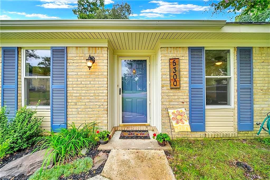 5300 Hogge CT, VIRGINIA BEACH VA 23464 - Photo 3