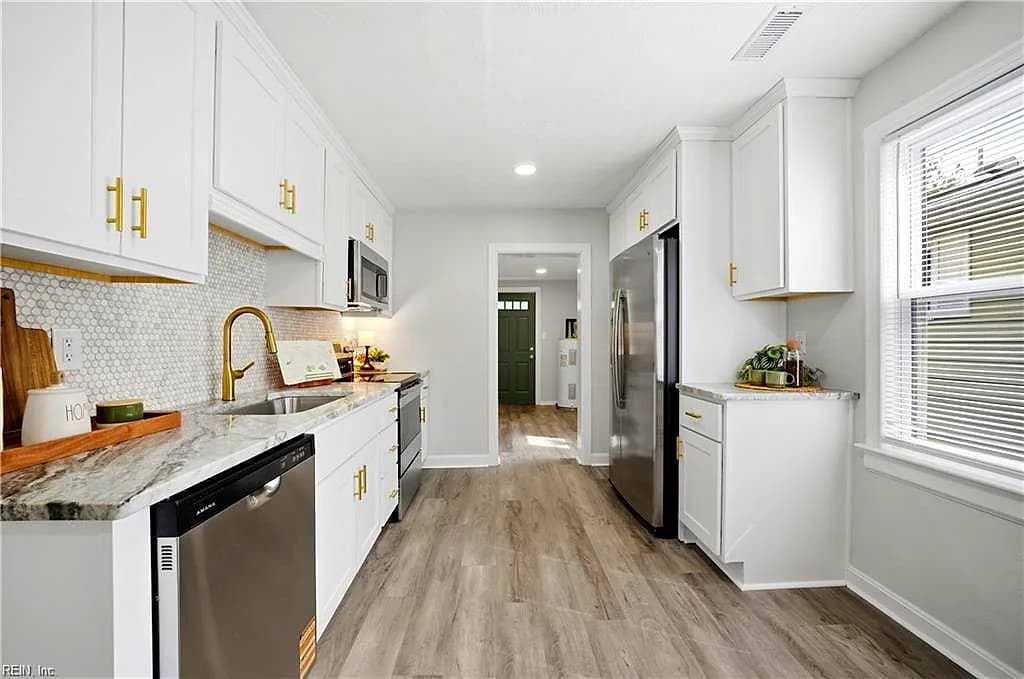 710 Center AVE, NEWPORT NEWS VA 23605 - Photo 4