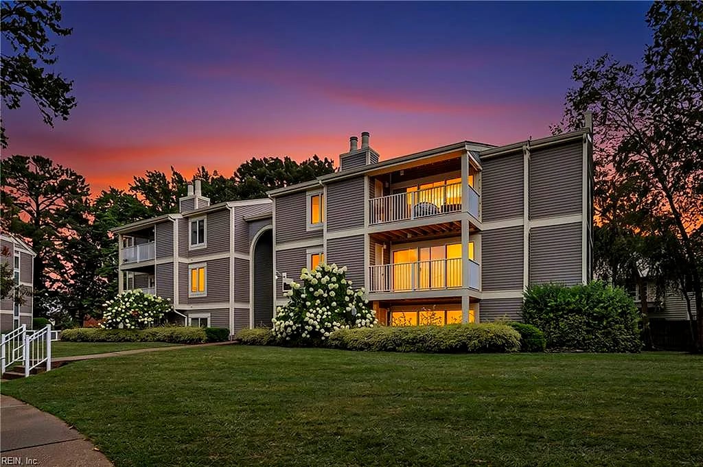 1012 Autumn Woods LN #103, Virginia Beach — 2 bed Residential, 906 sqft